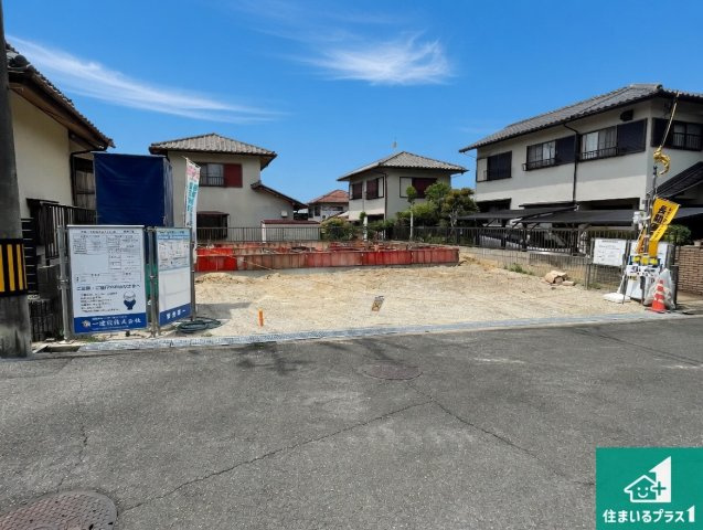 ★木津川市南加茂台　新築一戸建ての外観|周辺は落ち着いた街並みの住宅地！子育てがしやすい住環境です！まだ未完成ですが、現地でしかわからない事もございます。是非一度ご覧ください。