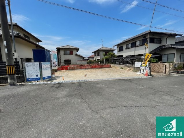 ★木津川市南加茂台　新築一戸建ての外観|周辺は落ち着いた街並みの住宅地！子育てがしやすい住環境です！まだ未完成ですが、現地でしかわからない事もございます。是非一度ご覧ください。