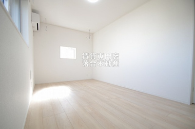 【寝室】 | エスワンハイツ古淵 | 開放感のあるお部屋♪