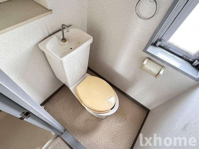 エクセレントライフ真砂のトイレ|ゆったりとした空間のトイレです