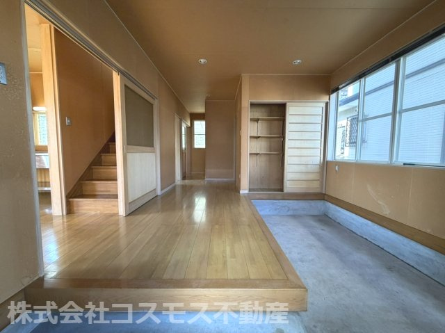 西辛川Ｏ邸貸家の玄関