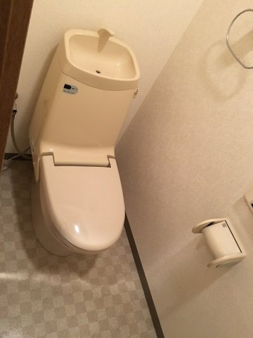 シーアイマンション根津宮永の玄関