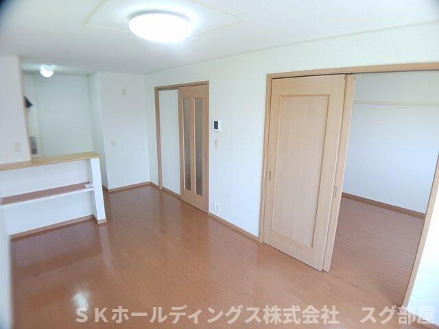 プリマヴェーラ壱番館の居間・リビング