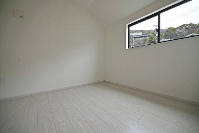 テラシエ花屋敷つつじガ丘新築一戸建て│4LDK+並列駐車2台可の洋室|-洋室4.5帖(2F)-