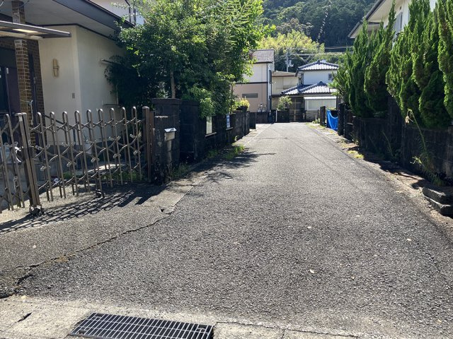 【南西角地】高知市介良 　新築一戸建て⑱の前面道路含む現地写真|静かな住宅街です。※イメージ画像です。