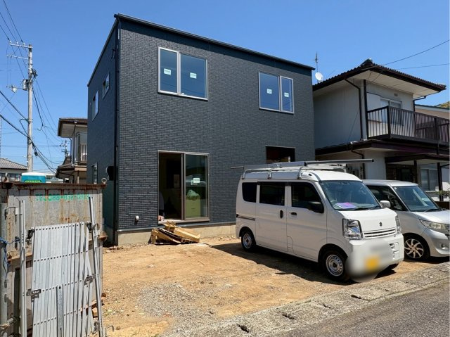 【南西角地】高知市介良 　新築一戸建て⑱の外観|4/8撮影。陽当たりの良い広い敷地で、ゆとりある暮らしを。