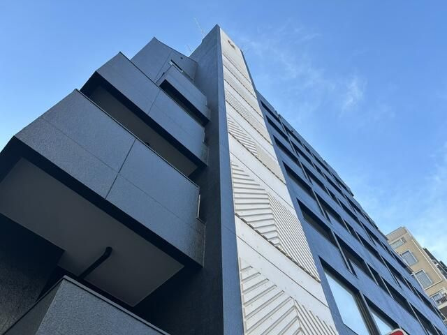 クリスタルコーポ京西の外観