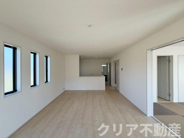 【居間・リビング】 | 第1前橋市小屋原町　1号棟　駒形駅徒歩6分！