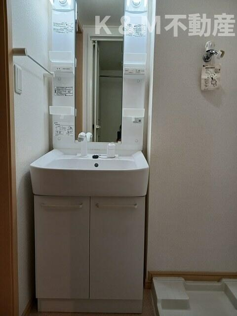 コリーナ　アーリエスⅡの洗面所|広い洗面スペース