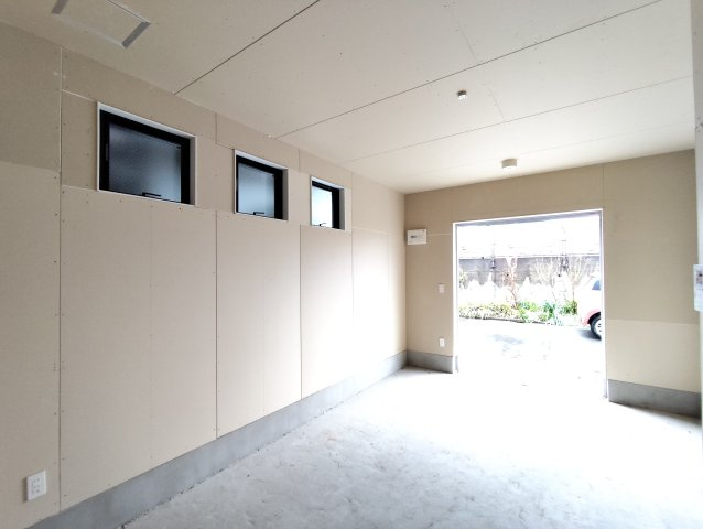 ルミナーレ新小岩の洋室