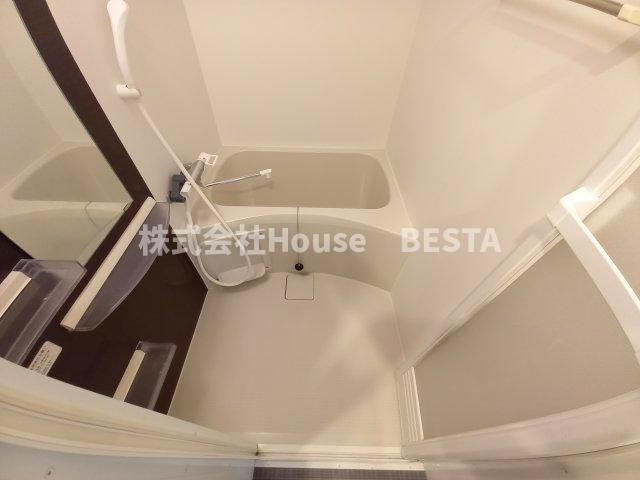 SERENiTE三宮の浴室