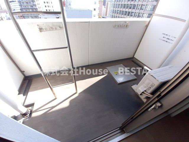 SERENiTE三宮のバルコニー