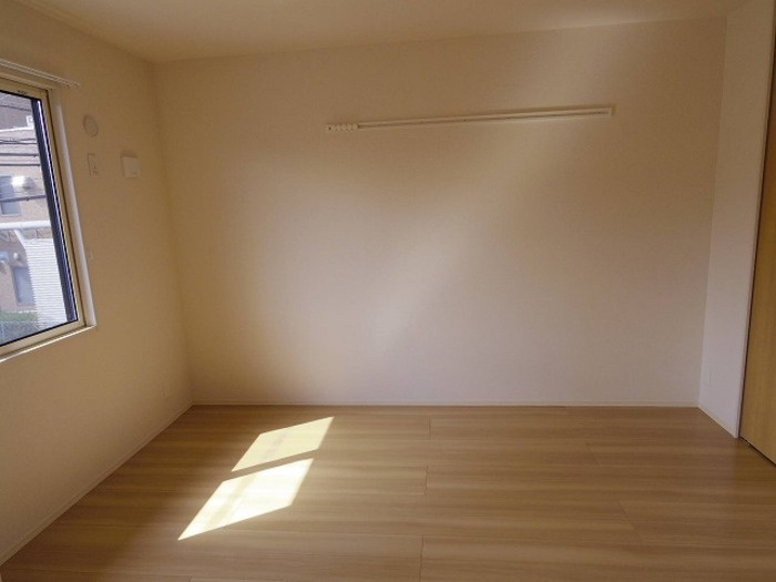 フローラ・ウィル Aの寝室|洋室（ハングバー・LED居室照明）