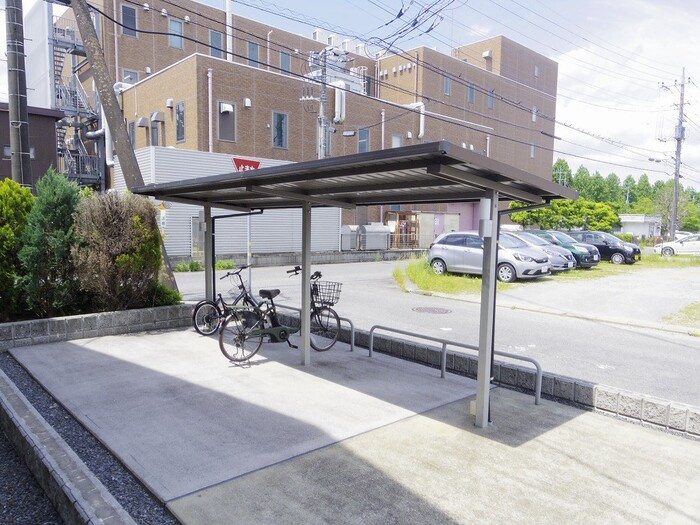 フローラ・ウィル Aのその他共用部分|駐輪場