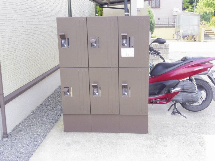 フローラ・ウィル Aのその他共用部分|宅配ボックス