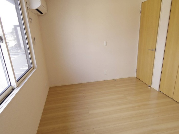 フローラ・ウィル Aの寝室|洋室（エアコン・LED居室照明）