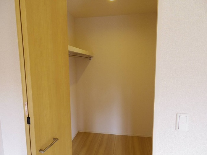 フローラ・ウィル Aの収納|ウォークインクローゼット仕様