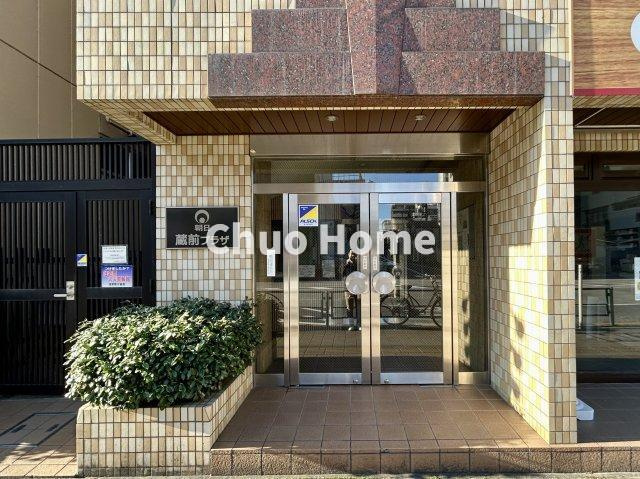 朝日蔵前プラザのエントランス|【エントランス】マンションのエントランスは、その物件の印象を決める、顔とも言える場所です。毎日通る場所ですからきれいなのが一番です。