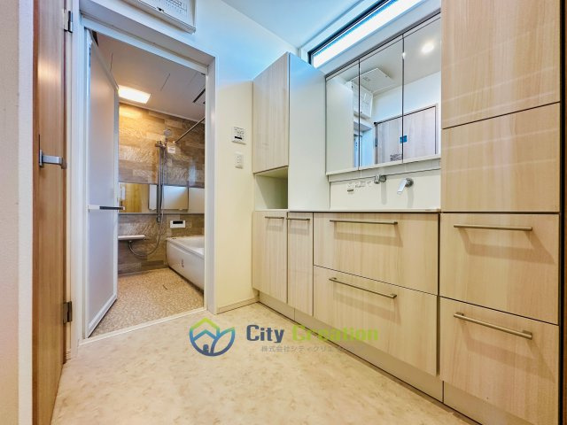 海老名市中新田4丁目の独立洗面台