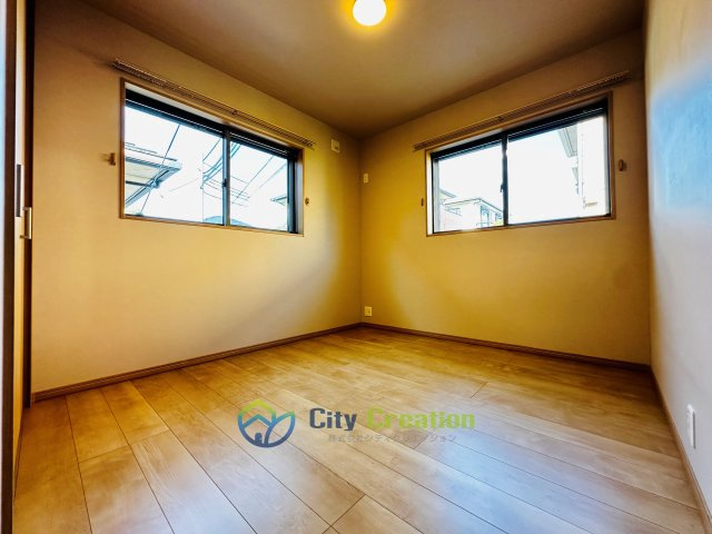 海老名市中新田4丁目の洋室