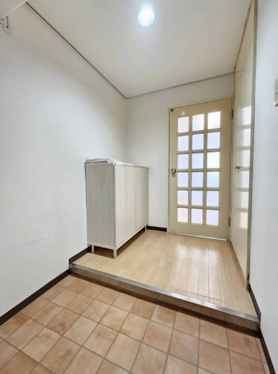 中銀音羽マンシオンの玄関