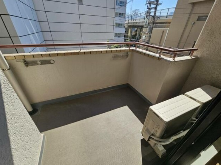 中銀音羽マンシオンのバルコニー