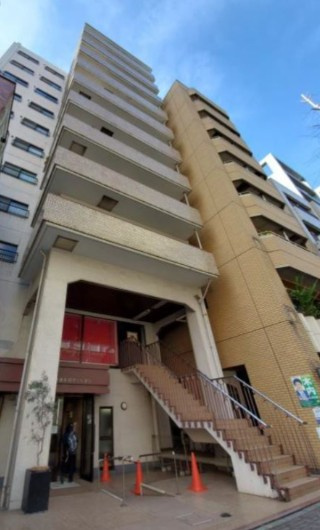 中銀音羽マンシオンの外観