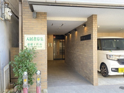 【エントランス】 | ＴＫアンバーコート宿院 | 清潔なエントランスです