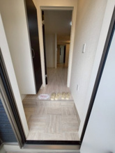 【玄関】 | ※同タイプの写真となります。