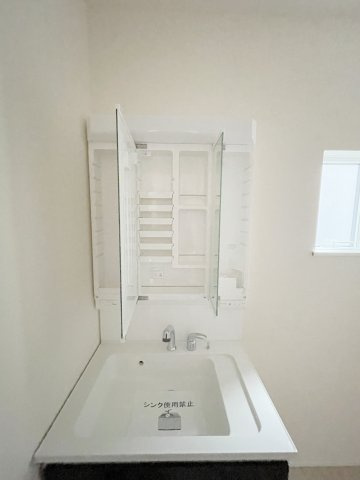 新築戸建・新築建売　桐生市相生町2丁目24-1期　相生小学校・相生中学校の独立洗面台