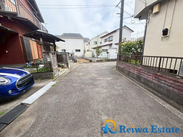 新築戸建　茅ヶ崎市甘沼の前面道路含む現地写真