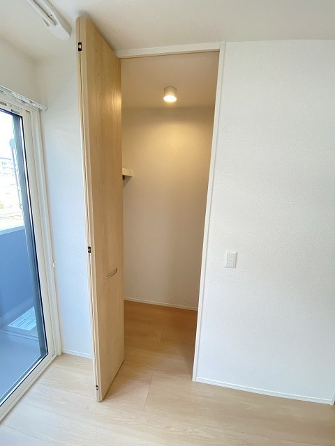 ヴェラ　ロホの玄関