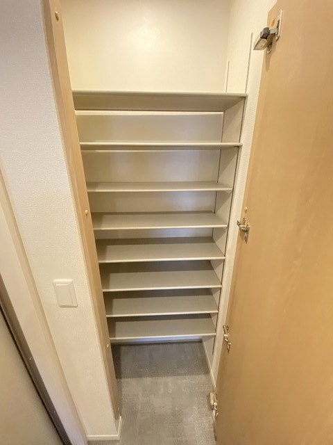 ヴェラ　ロホの収納