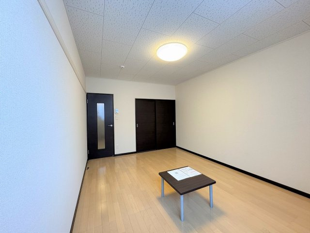 レオネクストセリバテール仁川Ⅱの居間・リビング