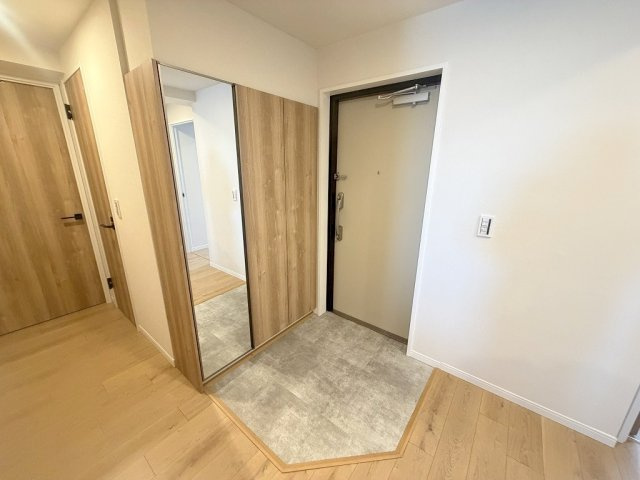 パークフィールドみさと　3街区2号館の玄関|段差がないフラットな玄関です