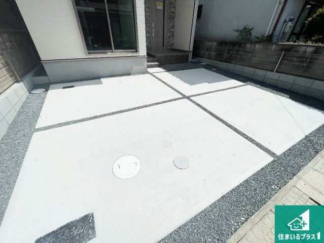 ★1(土)2(日)現地見学可能！★宇治市小倉町蓮池　限定1邸の駐車場|並列２台駐車可能！ゆとりの駐車スペースで車庫入れもスムーズ！