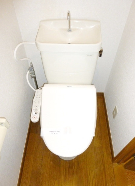 メゾンアンパーのトイレ|※別号室参考写真です