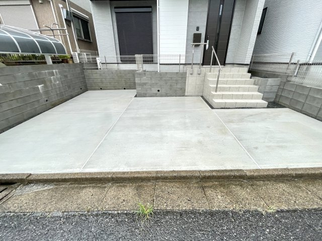 成田市土屋１期の駐車場