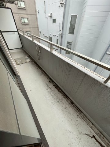 【バルコニー】