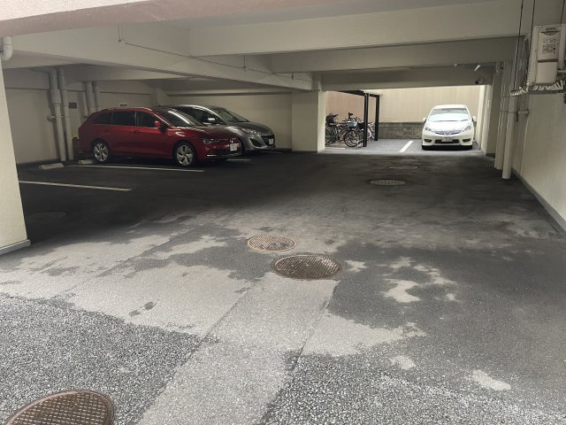藤和薬院コープの駐車場