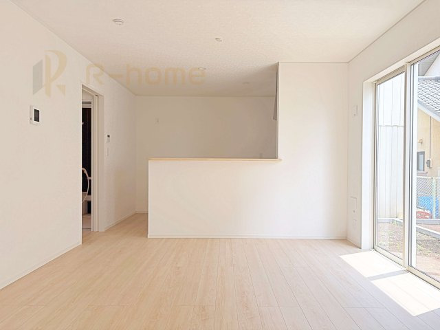 小美玉市羽刈第3　新築戸建て　1号棟のキッチン|リビングで遊ぶお子様にも目が届くカウンターキッチン！