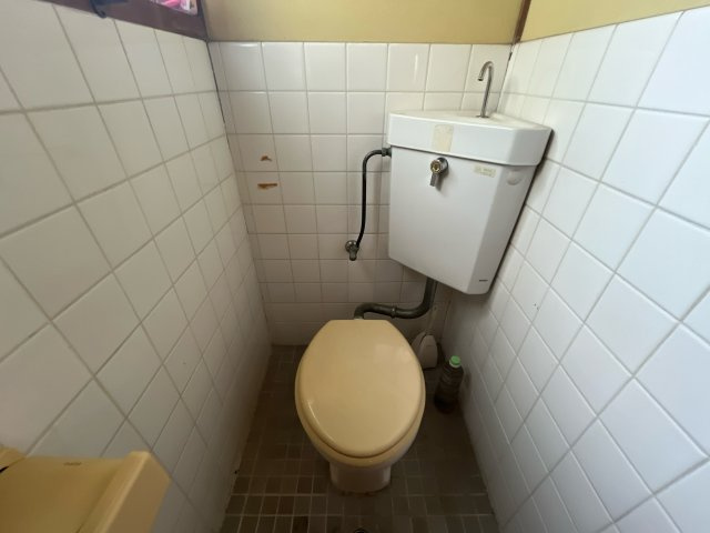 西今宿四丁目橋本貸家のトイレ