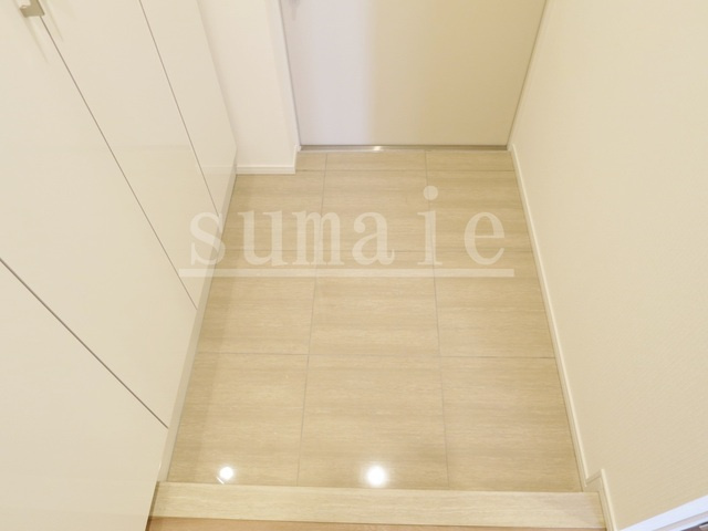 ルフォンプログレ滝野川の玄関|シューズBOX付きの玄関です