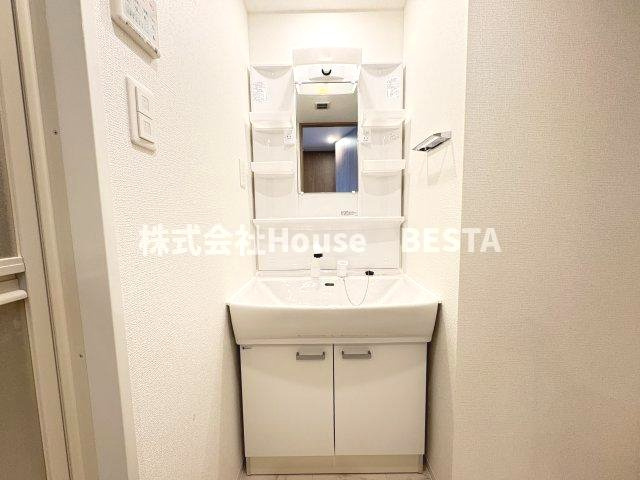 ソルテラスKOBEの独立洗面台