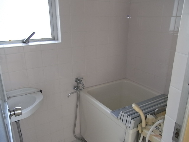 ベース・ワンの浴室