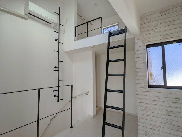 モダンアパートメント文京音羽の居間・リビング