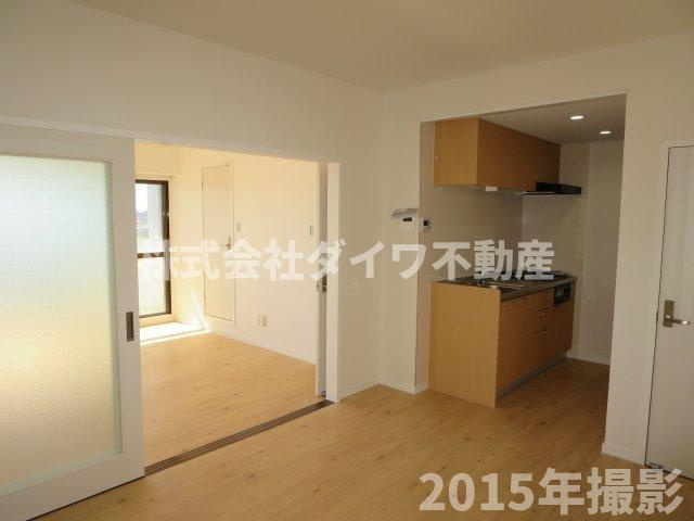 RAPUTAの居間・リビング|DからK