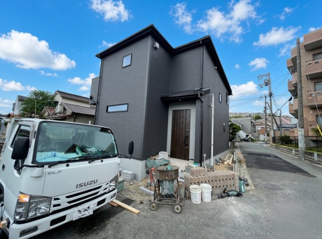 神戸市垂水区西舞子　第1期　新築一戸建ての外観|安心の10年保証！外観を美しく保ち、雨水で汚れを落とします！気になることがありましたら、お気軽にお問い合わせください！
