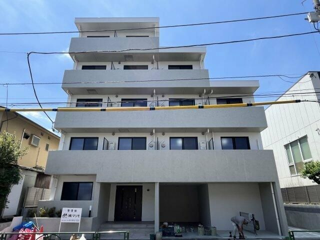 アルティザ氷川台の外観