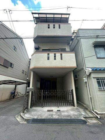 本町　中古一戸建ての外観|新しい生活にいかがでしょうか？外観はお住まいの顔になります。こだわりたいポイントですね。外壁塗装や屋根塗装のご相談も承っております。
■現地内覧・資金計画相談・住宅ローン相談もお問合せ受付中■